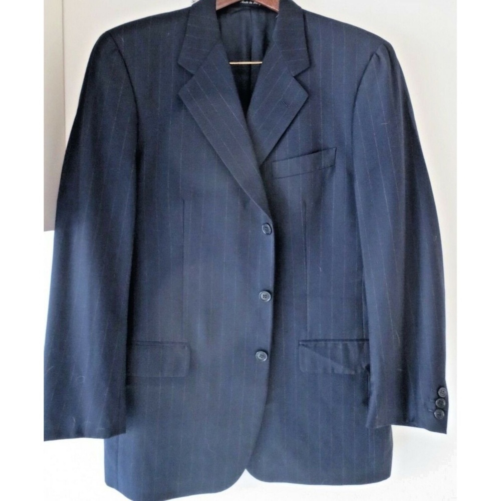 Barney's men suit navy flannel /white stripes 40R